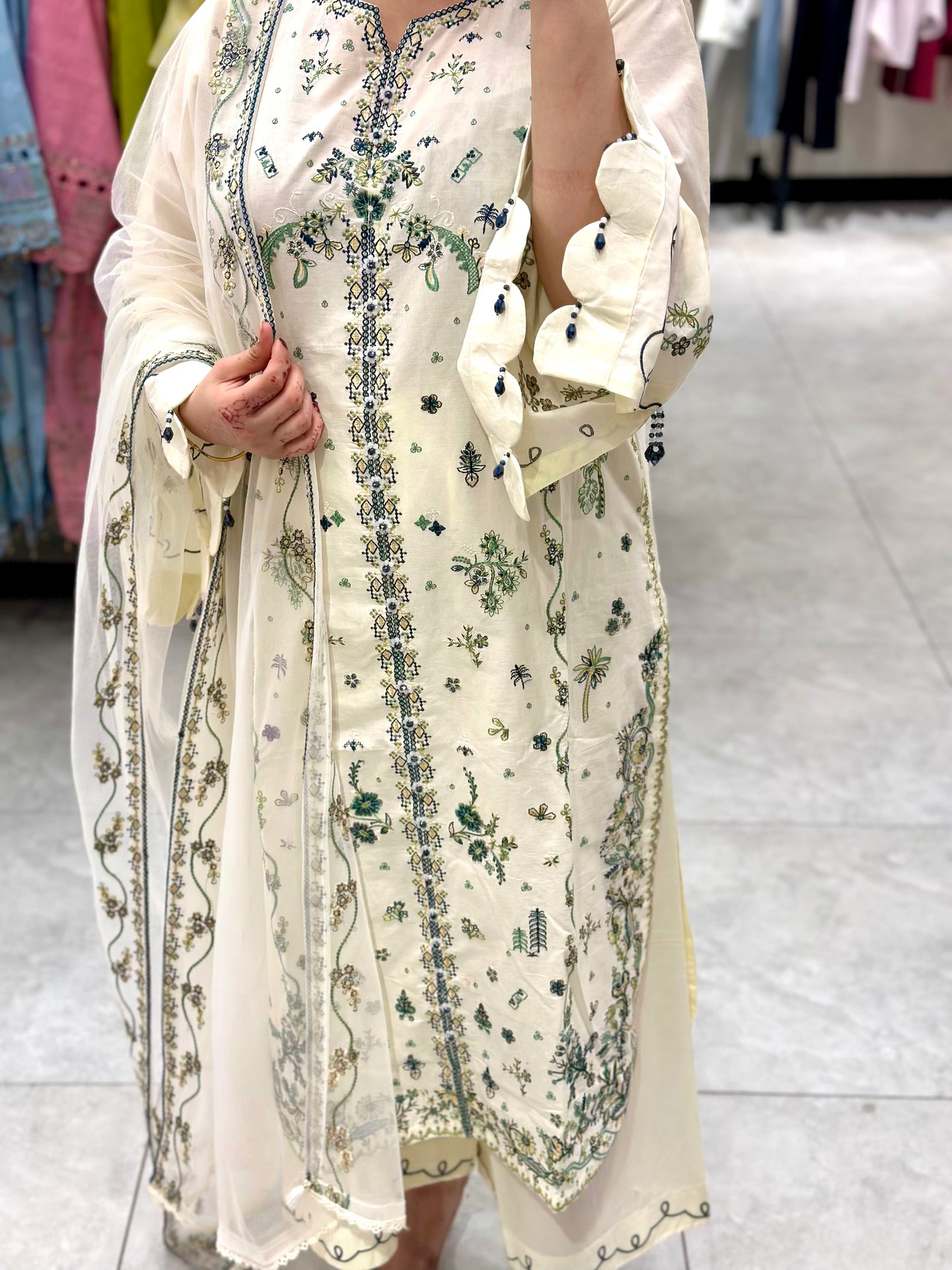 EMBROIDERED 3PC STITCH LAWAN SUIT