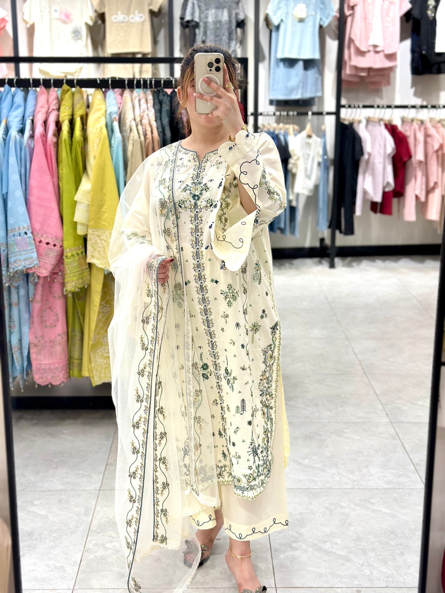 EMBROIDERED 3PC STITCH LAWAN SUIT