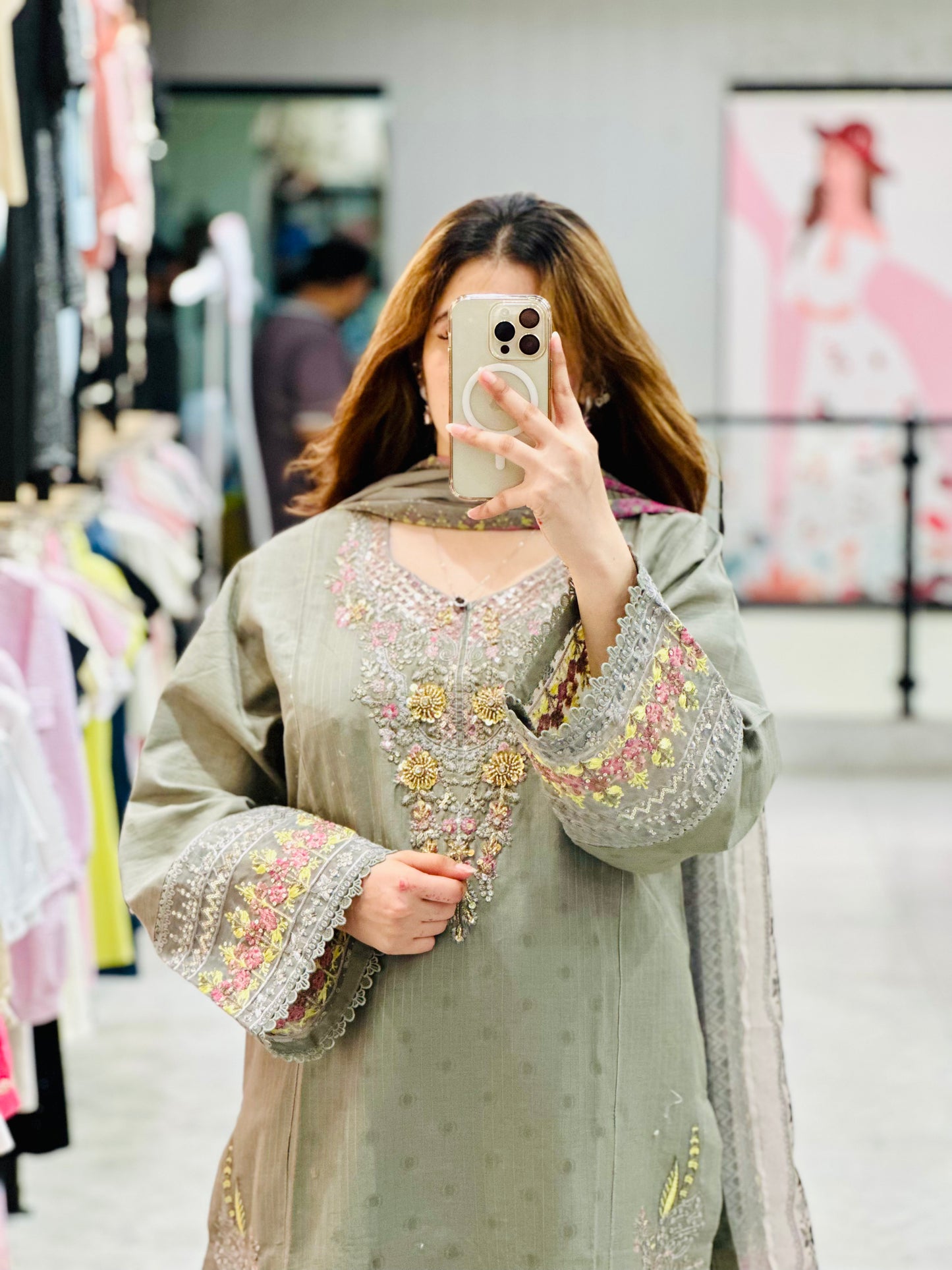 EMBROIDERED 3PC STITCH LAWAN SUIT